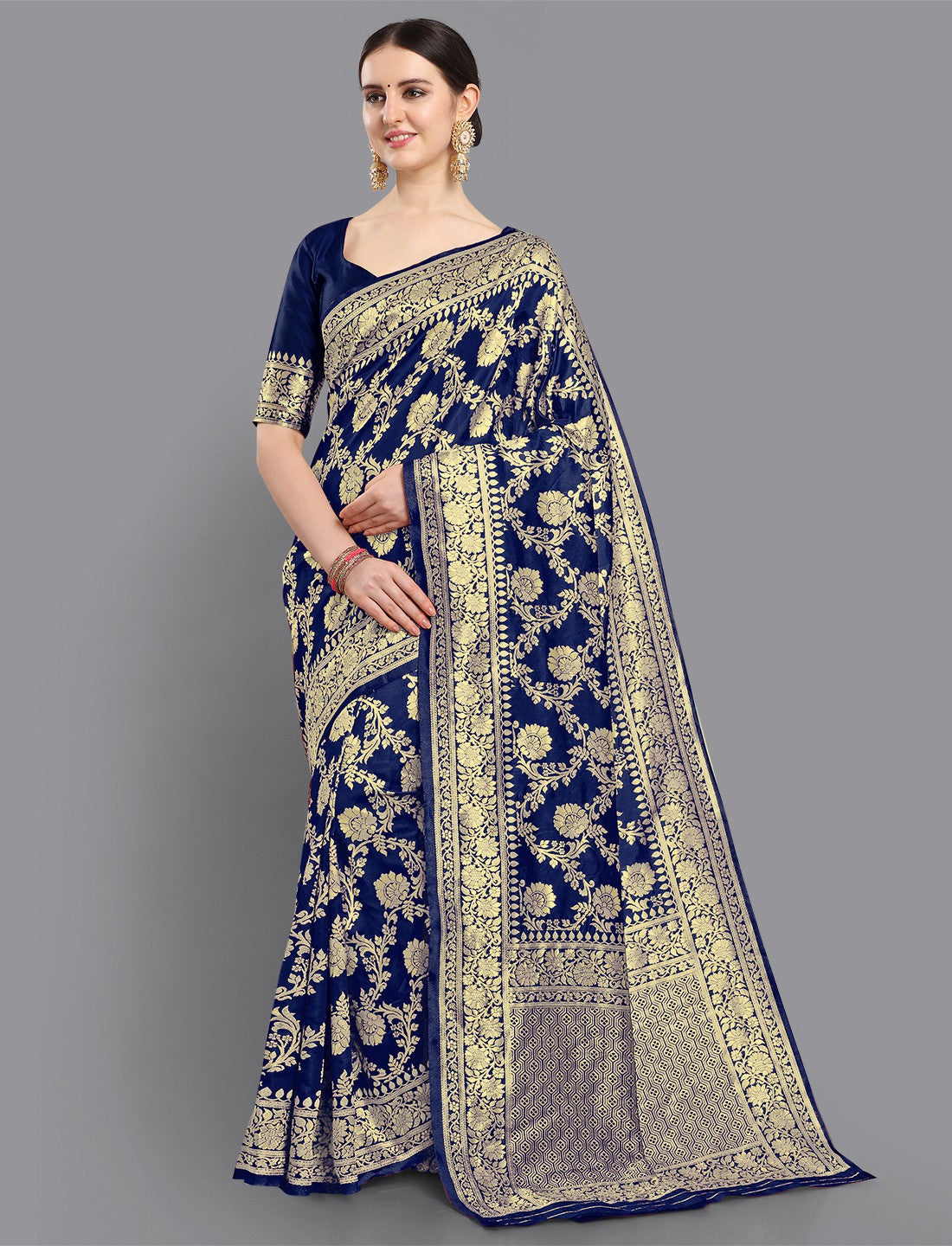 SOMVATI Majestic Banarasi Kanjivaram Jacquard Saree: Self-Designed Weave That Embodies Traditional Luxury