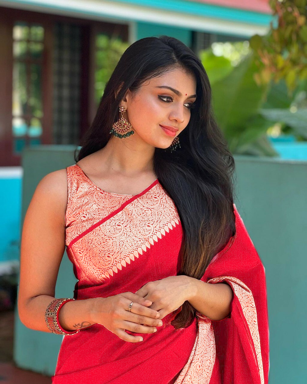 SOMVATI Graceful Banarasi Kanjivaram Jacquard Woven Saree: Self-Designed Masterpiece for Elegant Celebrations