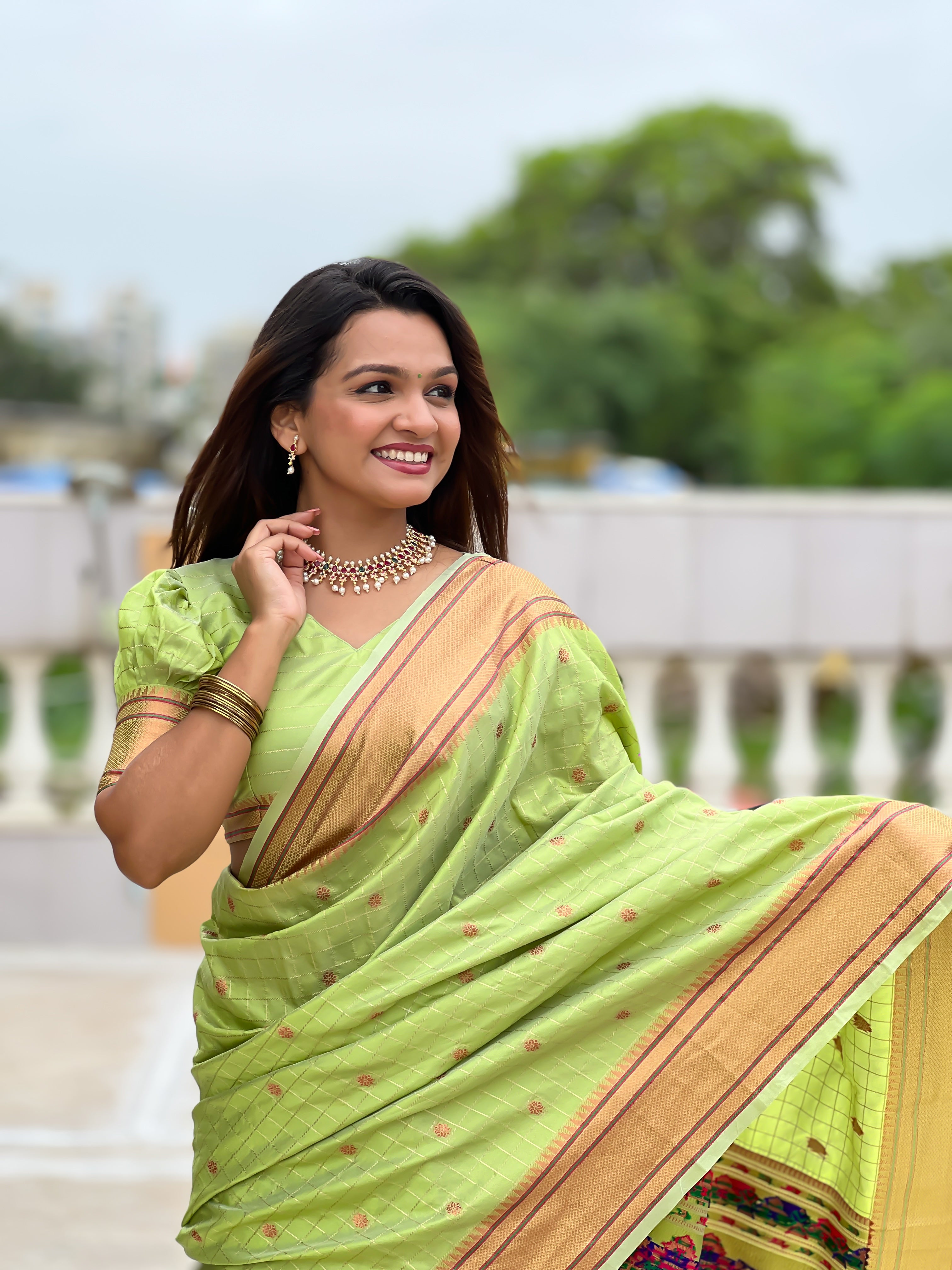 SOMVATI Original Maharashtrian Paithani Silk Saree with Rose Gold Zari Border & Meenakari Pallu