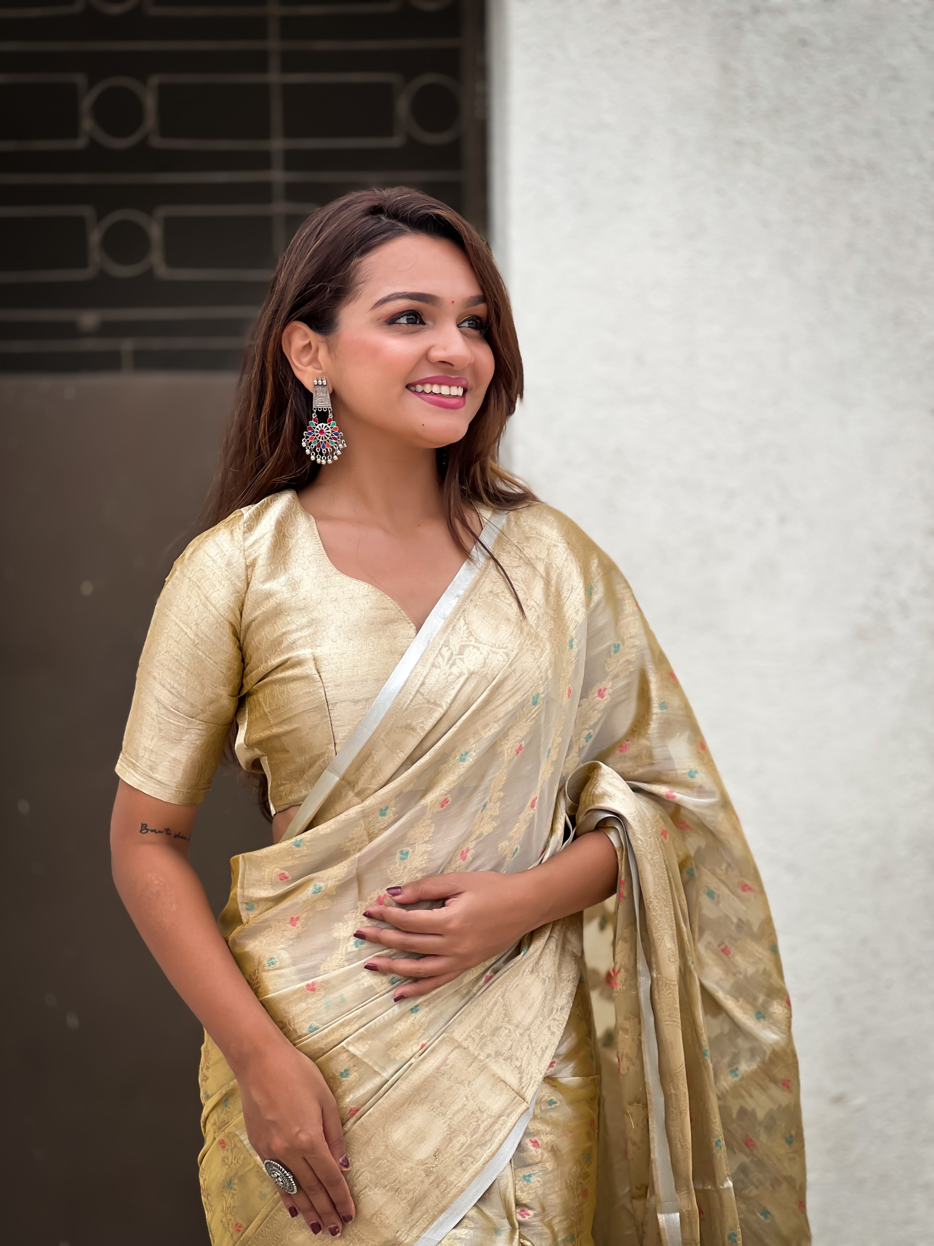 SOMVATI Kanjivaram Soft Tissue Pattu Traditional Saree – Regal Elegance with Zari Weaving