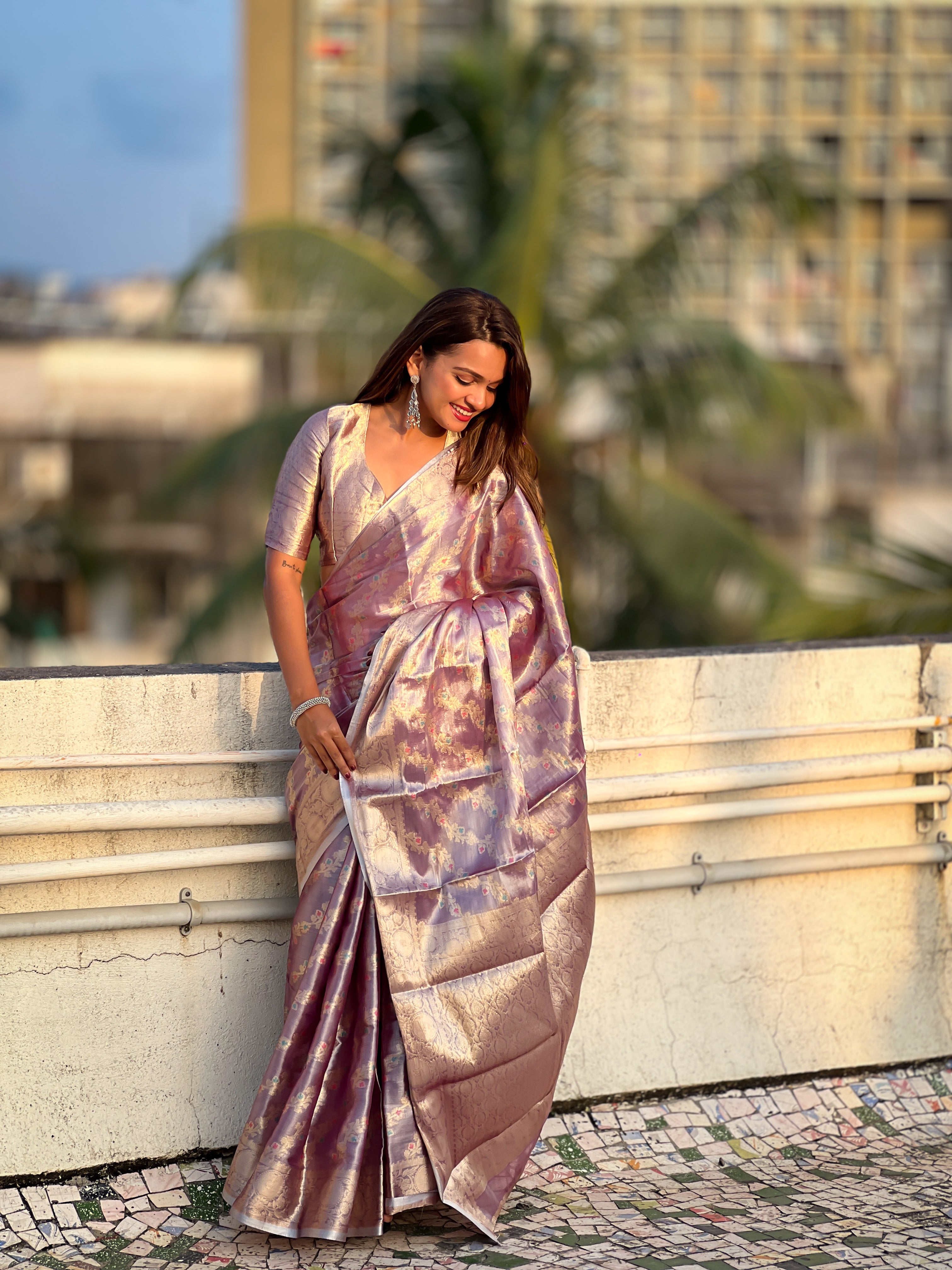SOMVATI Kanjivaram Soft Tissue Pattu Traditional Saree – Regal Elegance with Zari Weaving