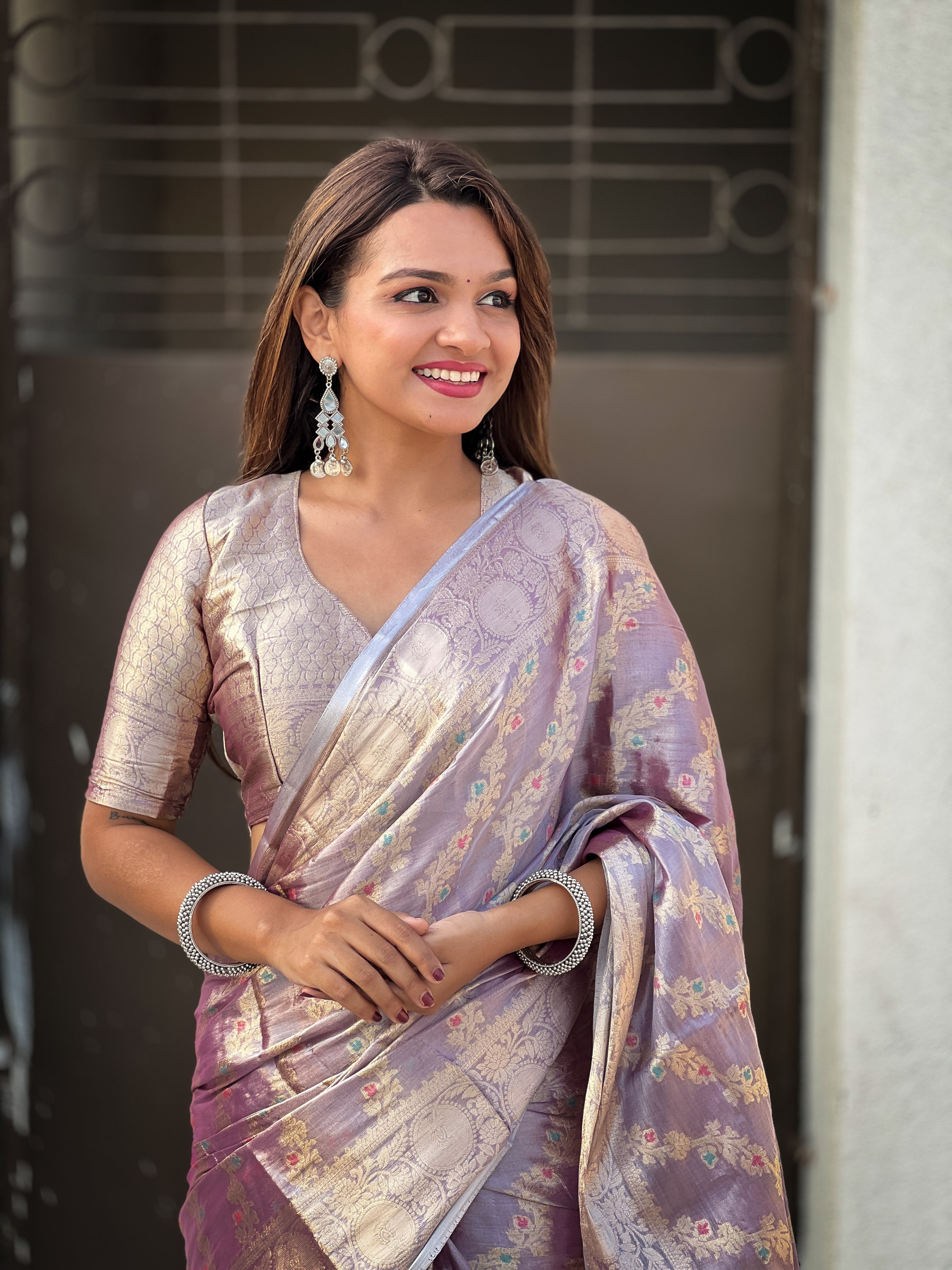 SOMVATI Kanjivaram Soft Tissue Pattu Traditional Saree – Regal Elegance with Zari Weaving