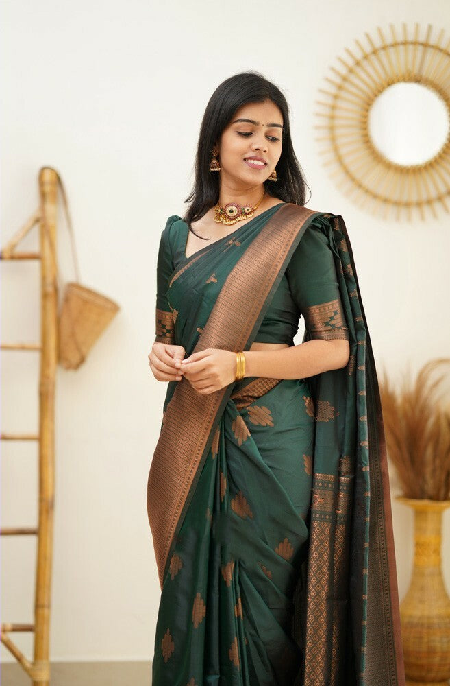 SOMVATI Timeless Banarasi Kanjivaram Jacquard Saree: Self-Woven Design for a Touch of Luxury in Every Drap