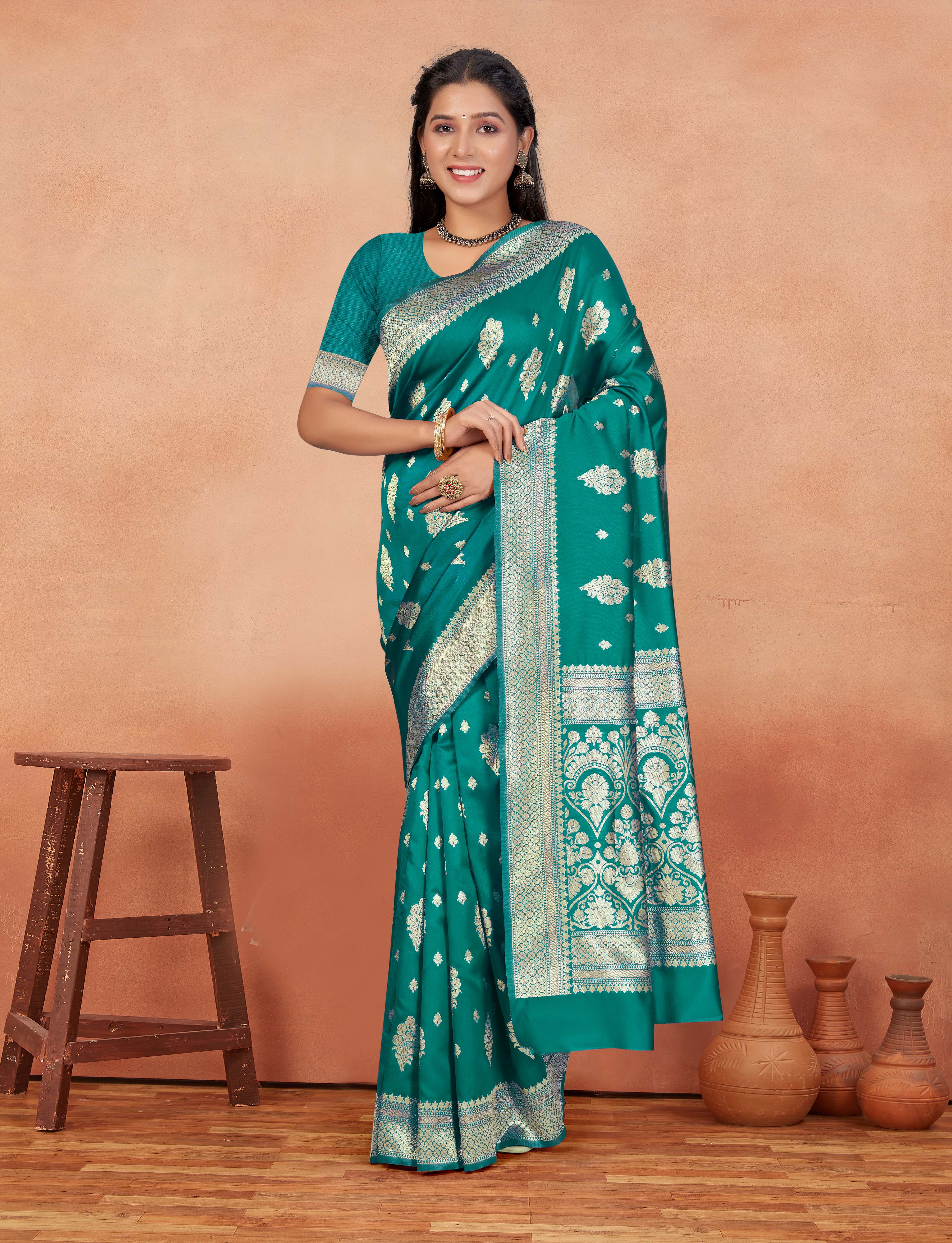 SOMVATI Breathtaking Banarasi Kanjivaram Jacquard Saree: Self-Designed Weave Perfect for Festive Glamour