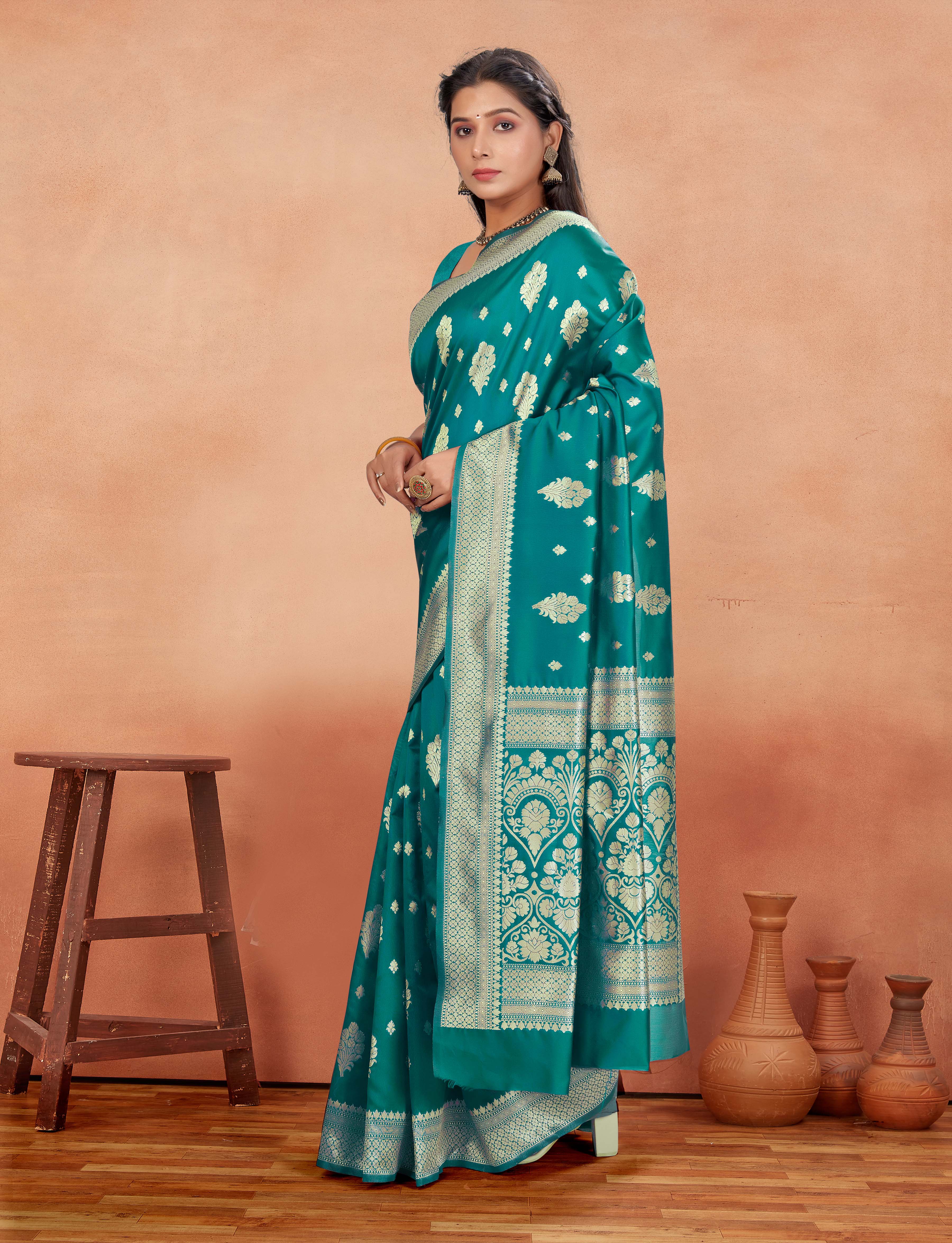 SOMVATI Breathtaking Banarasi Kanjivaram Jacquard Saree: Self-Designed Weave Perfect for Festive Glamour