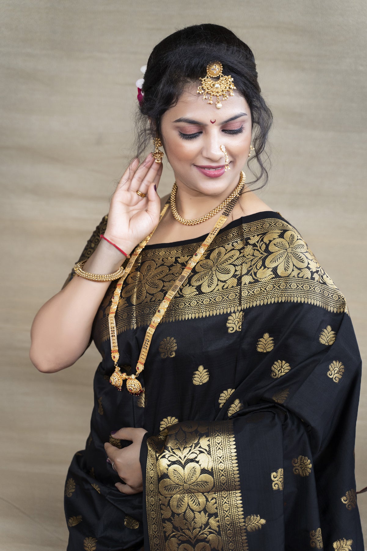 SOMVATI Chic Banarasi Kanjivaram Jacquard Saree: Artisanal Self-Design That Speaks of Heritage and Style