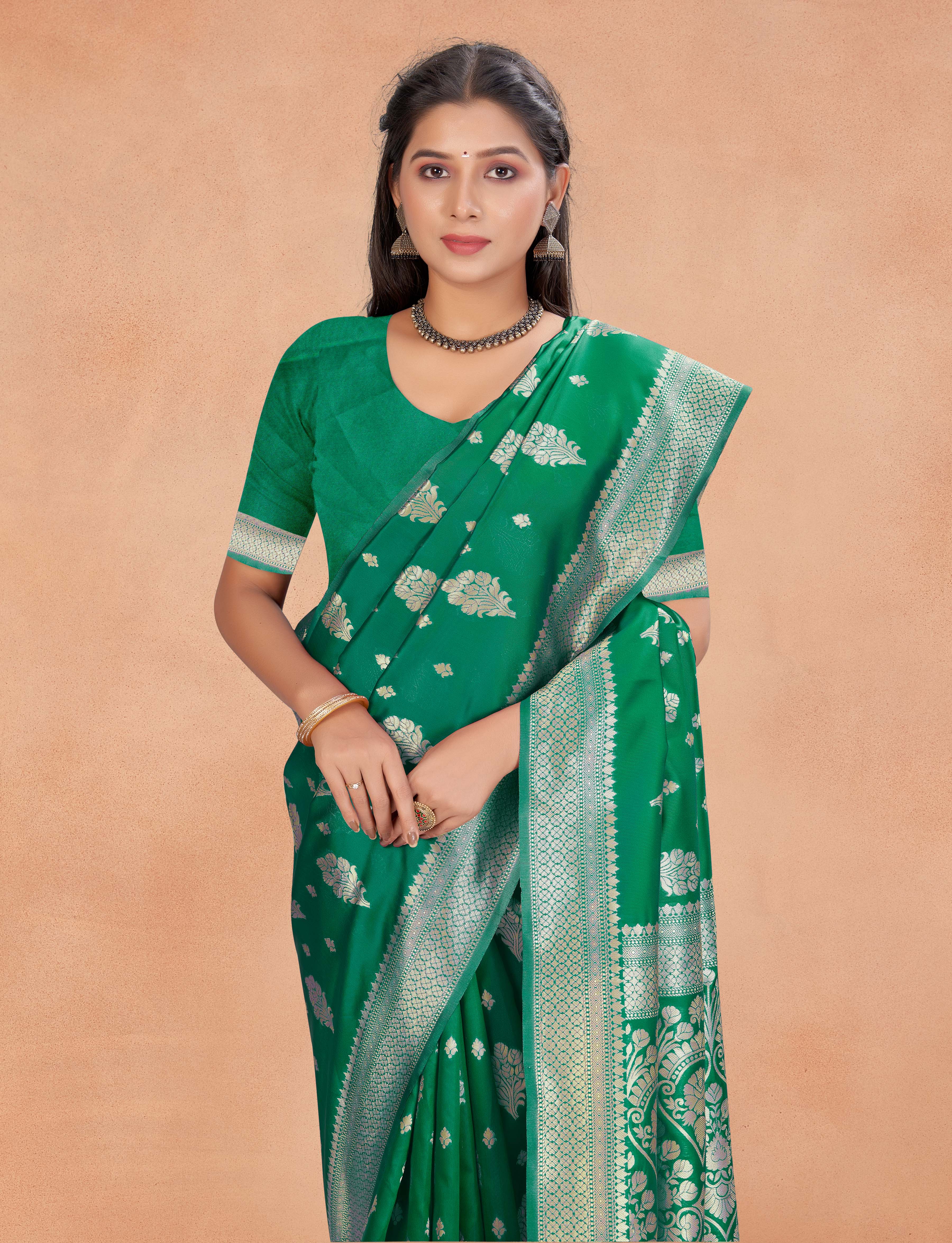 SOMVATI Breathtaking Banarasi Kanjivaram Jacquard Saree: Self-Designed Weave Perfect for Festive Glamour