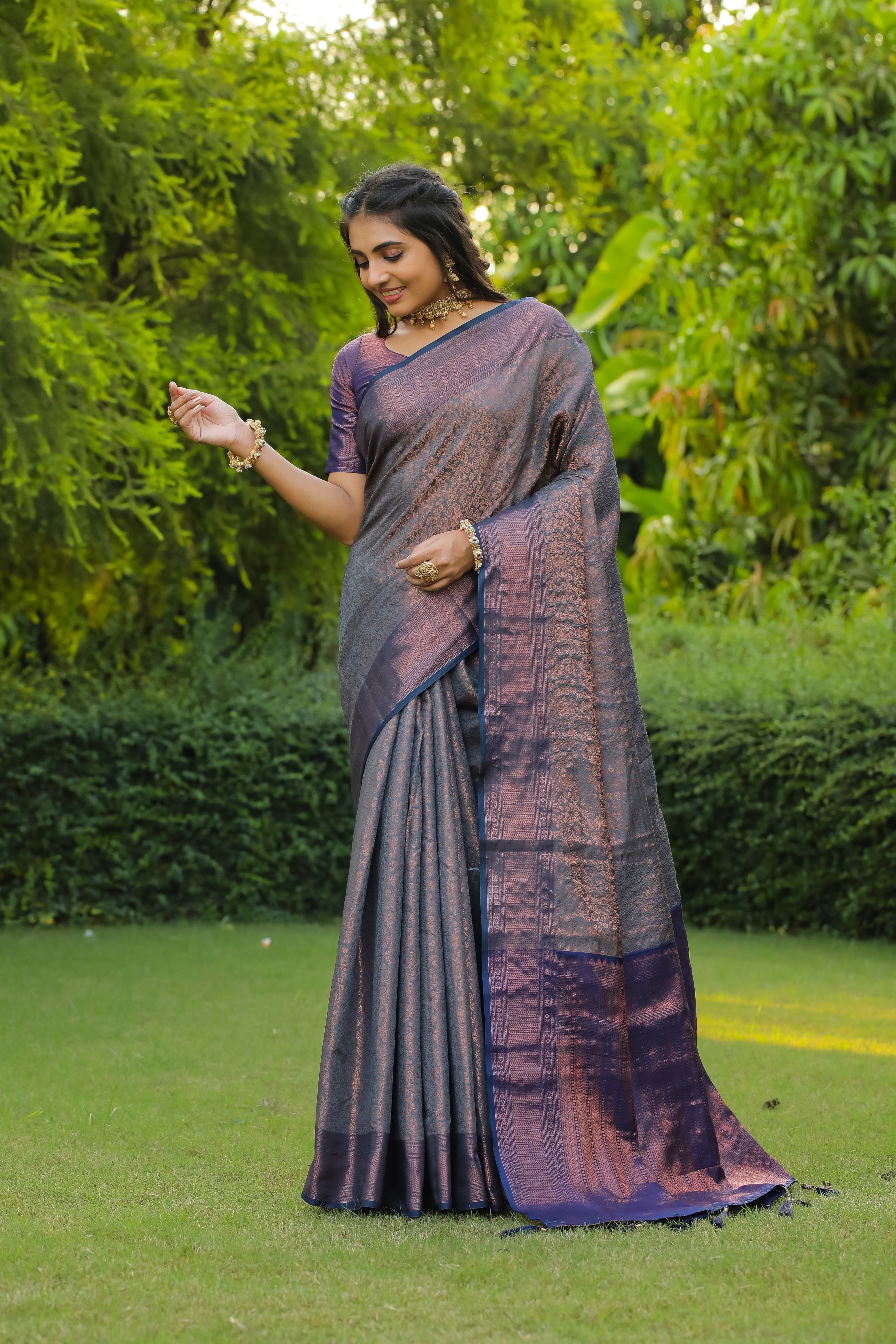 Somvati Banarasi Silk Saree with Rich Jacquard Weaving – Perfect for Festive and Wedding Wear