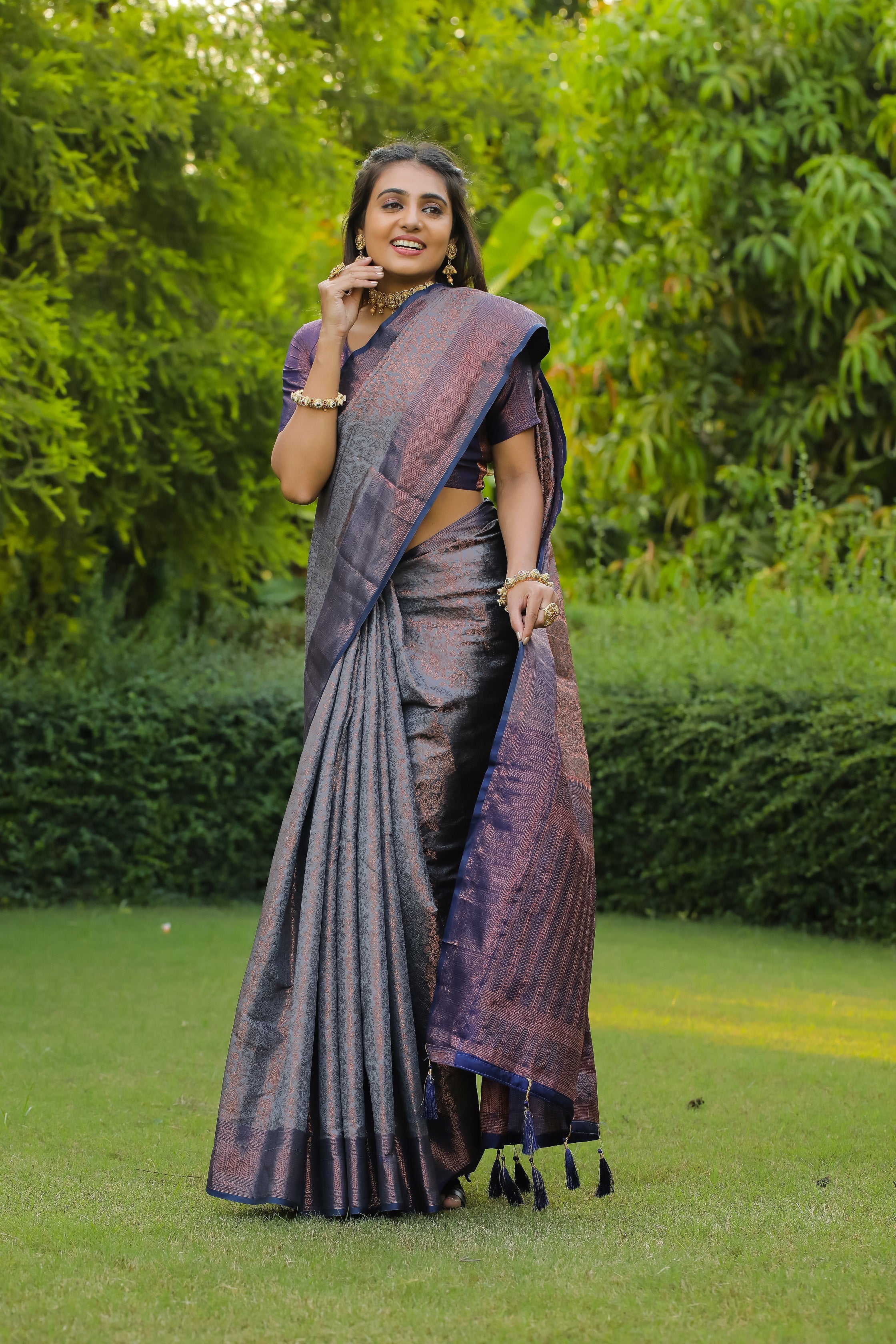 Somvati Banarasi Silk Saree with Rich Jacquard Weaving – Perfect for Festive and Wedding Wear