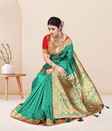 Somvati Banarasi Silk Saree – Fusion of Tradition and Modern Elegance with Intricate Jacquard Weaving